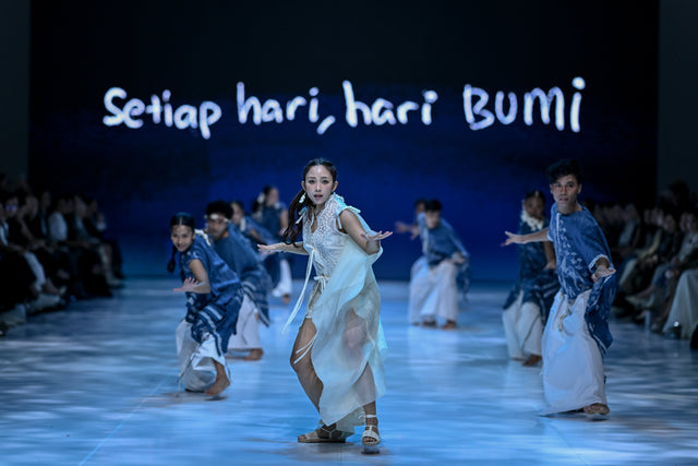 Sejauh Mata Memandang Continues to Raise Ocean Awareness Through the “Larung” Collection at Jakarta Fashion Week 2026