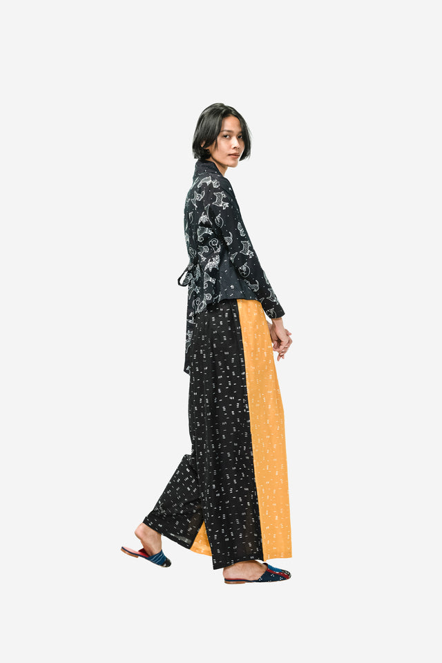 "Siguguk" Tapak Besar - Kebaya Pendek