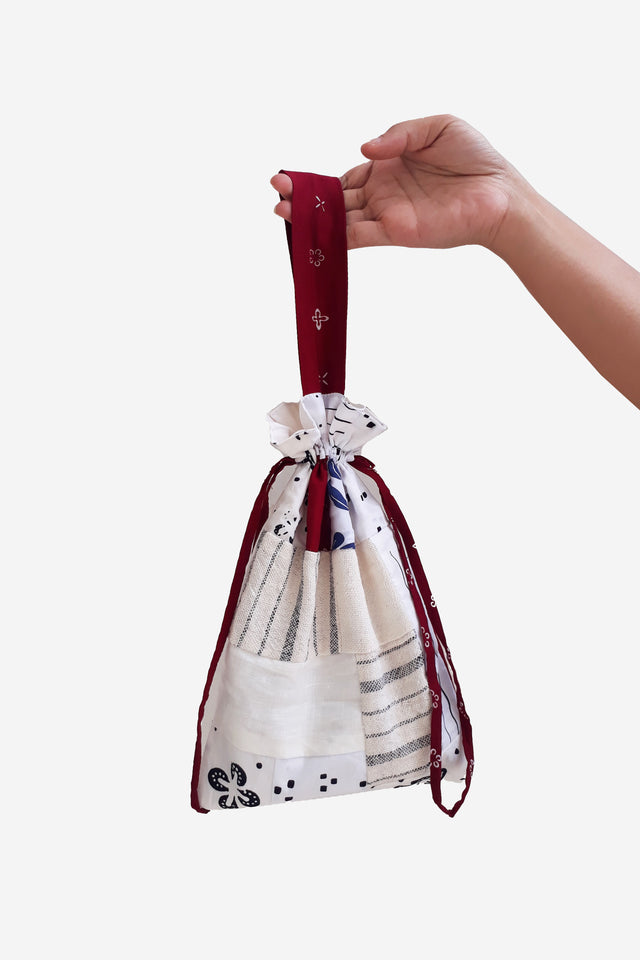 "Daur Aksen Merah" - Drawstring Pouch