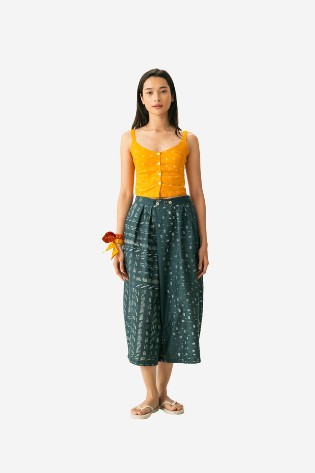 "Bambu" - Plant-based Dye Two Buttons Midi Pants