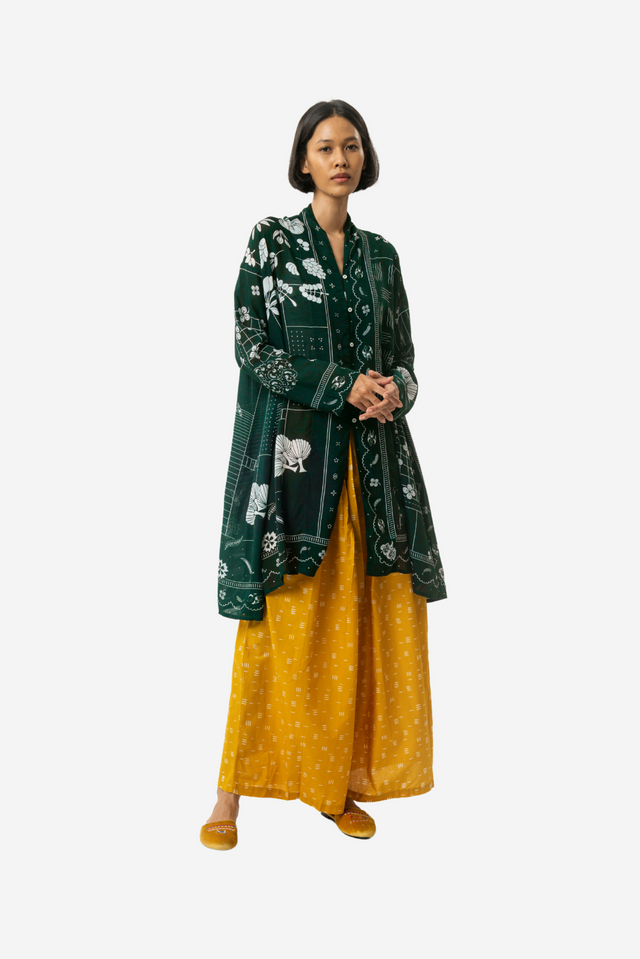 "Tambal" - Kebaya Panjang