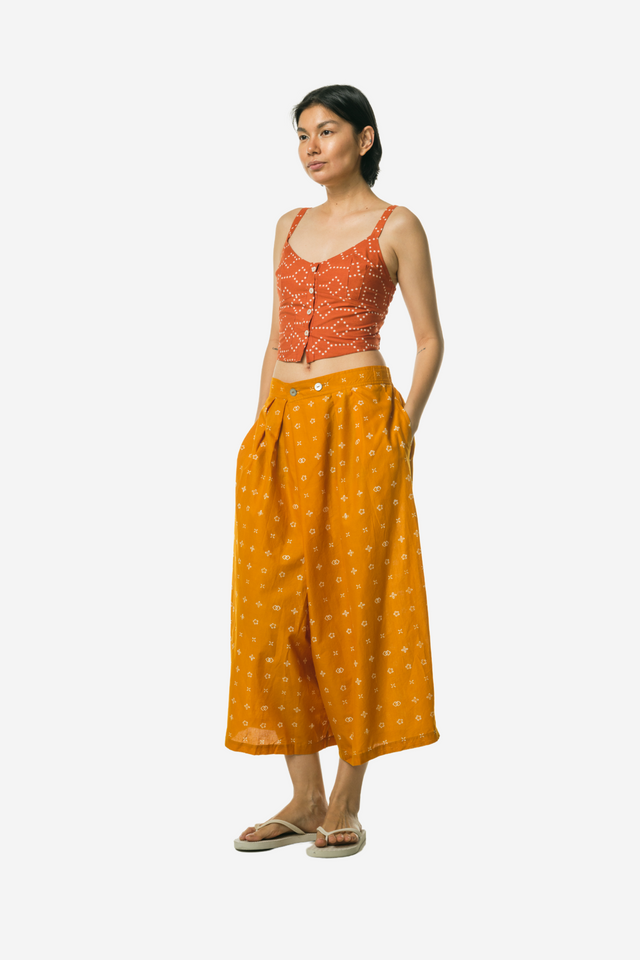 "Wiji" - Two Buttons Midi Pants