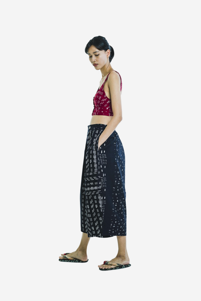 "Bambu" - Two Buttons Midi Pants