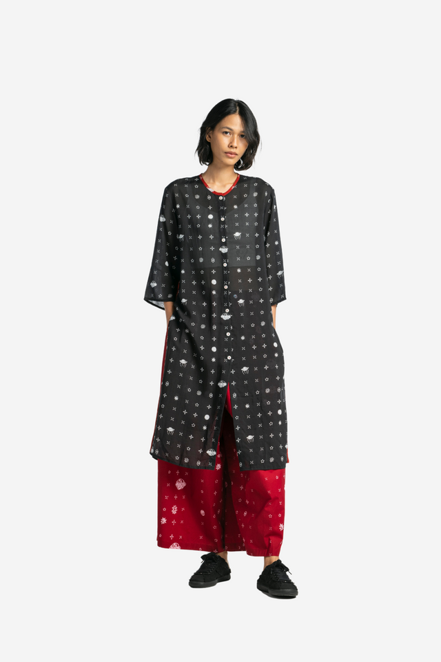 ”Sejauh Mata Memandang X Eko Nugroho” Baju Panjang