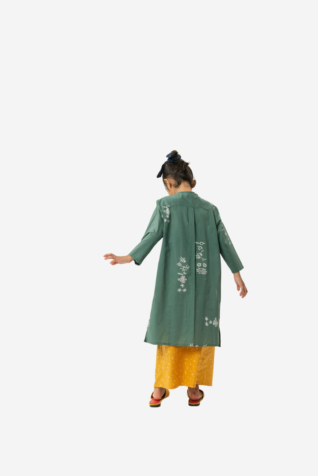 "Sejauh Mata Memandang X Dian Sastrowardoyo" "Tumbuh" - Kids Baju Panjang