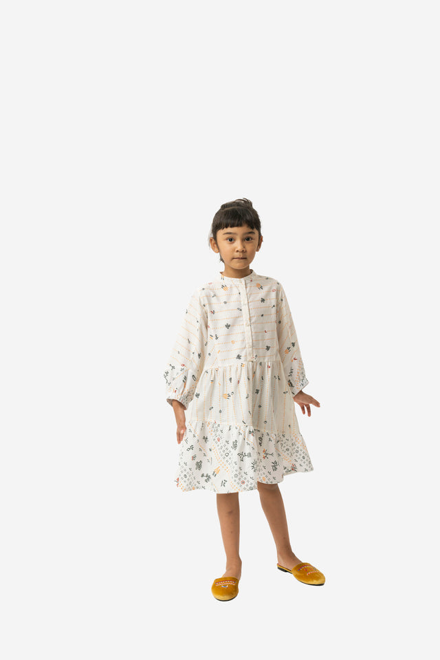 "Sejauh Mata Memandang X Dian Sastrowardoyo" "Tumbuh & Flora" - Kids Dress
