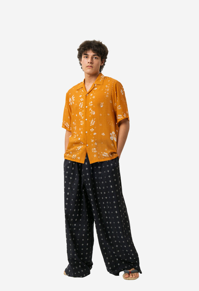 "Flora & Wiji" - Santai Shirt