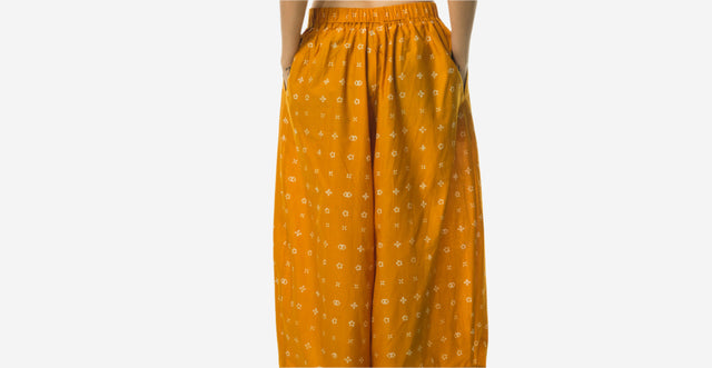 "Wiji" - Two Buttons Midi Pants