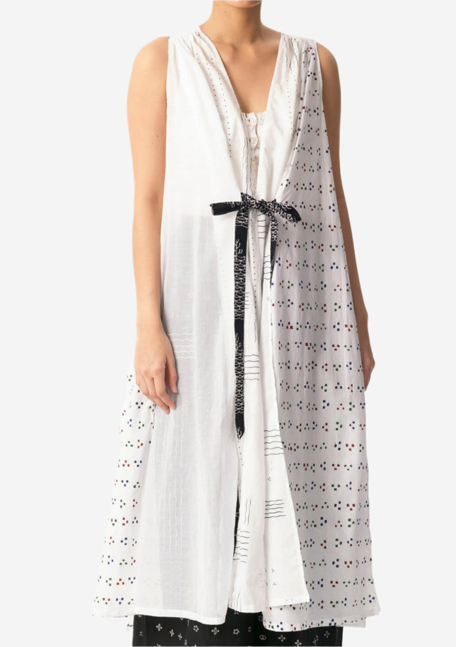 Sekar Mekar Sleeveless Blouse