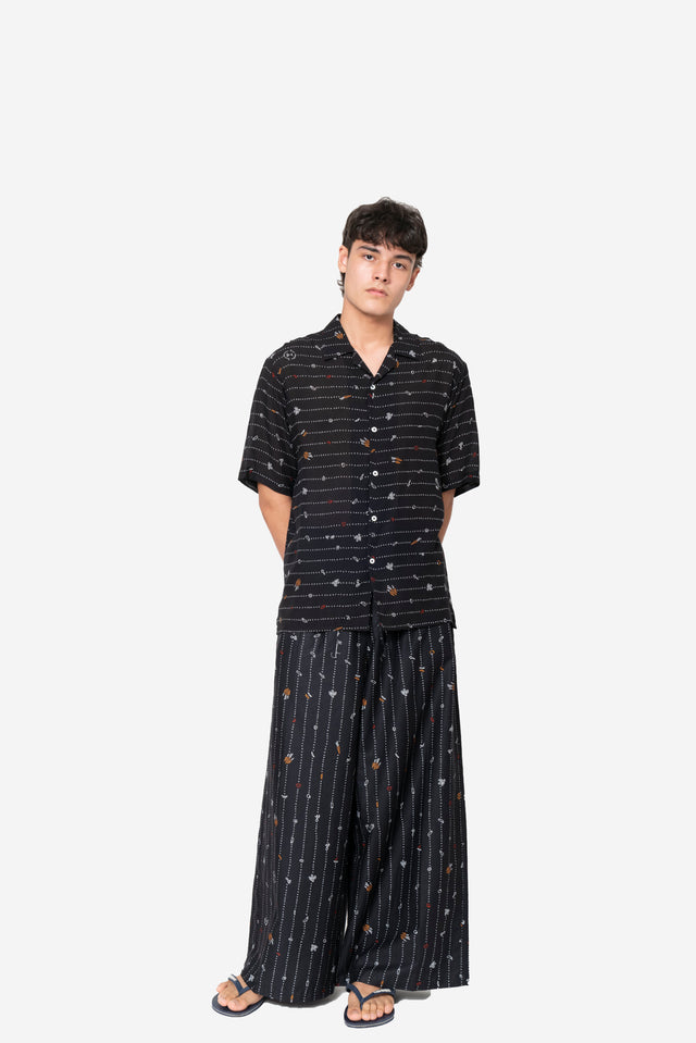 "Sejauh Mata Memandang X Dian Sastrowardoyo" "Tumbuh" - Santai Shirt