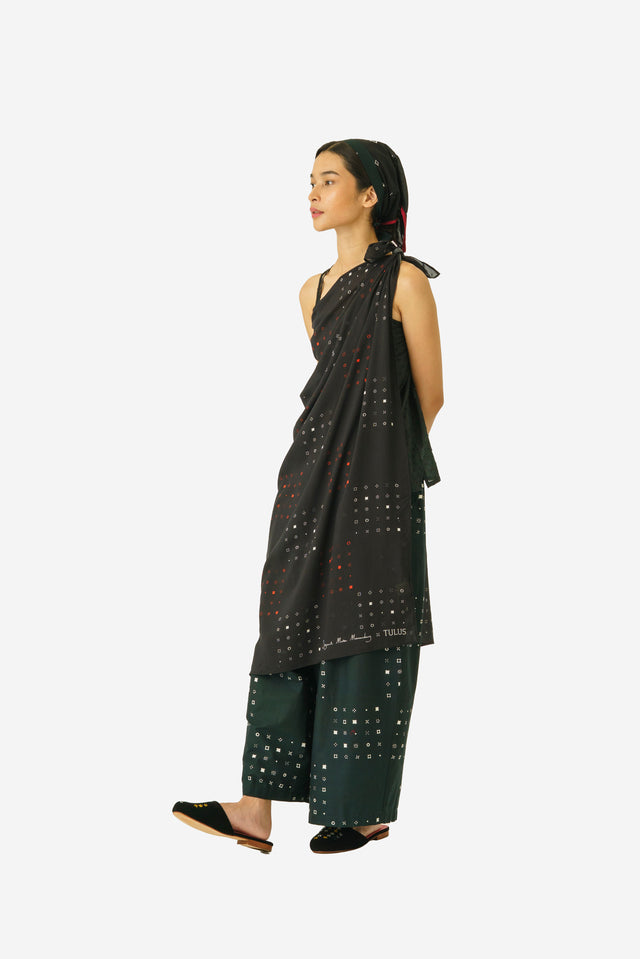 "Sejauh Mata Memandang X Tulus" - “Monokrom ”- Scarf