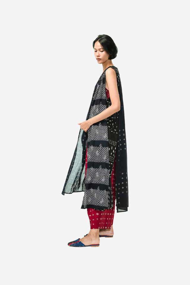 Sekar Mekar Sleeveless Blouse