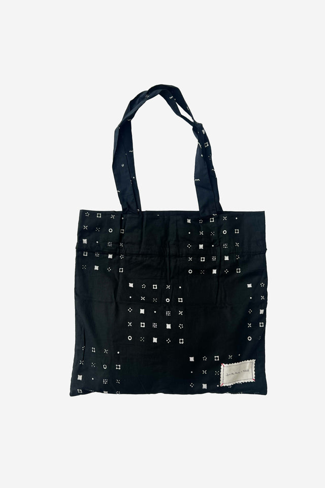 Monokrom Drawstring Bag, Sejauh x Tulus in Black, Sejauh Mata Memandang, image 4 of 6