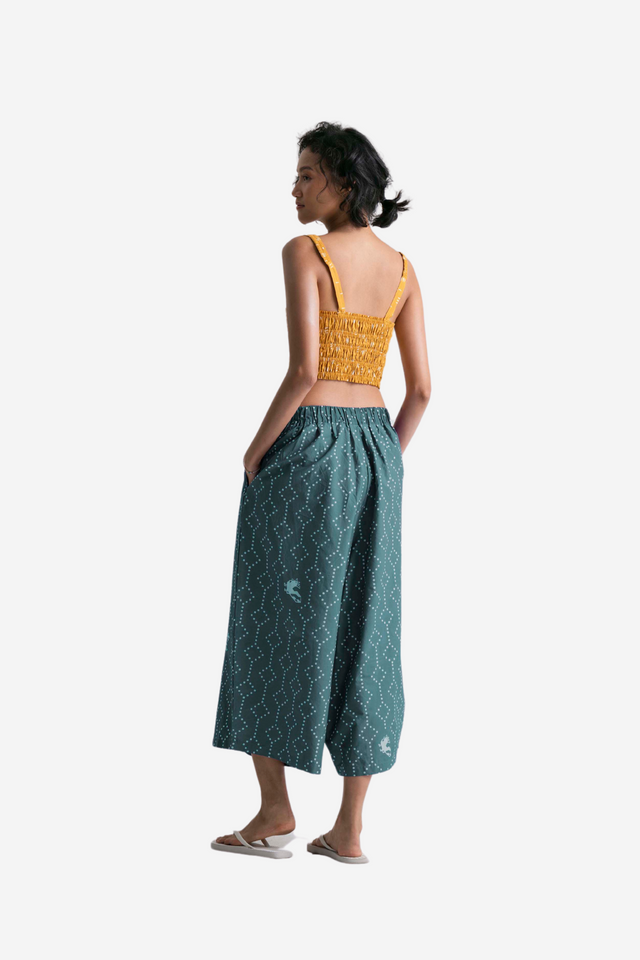 "Nitik Ayam" - Two Buttons Midi Pants