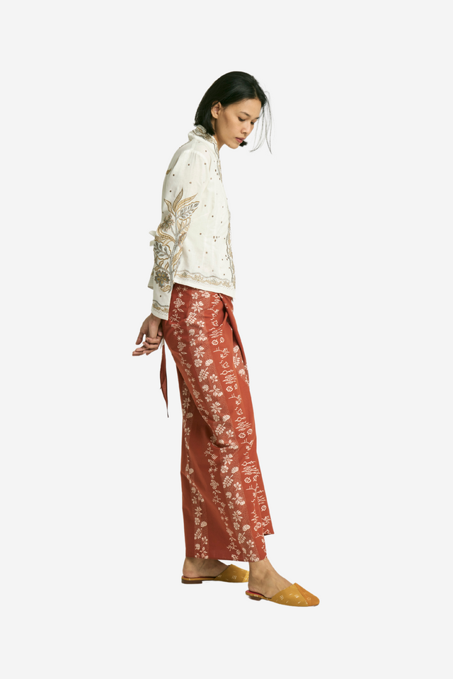 "Bunga Laut" - Embroidered Kebaya