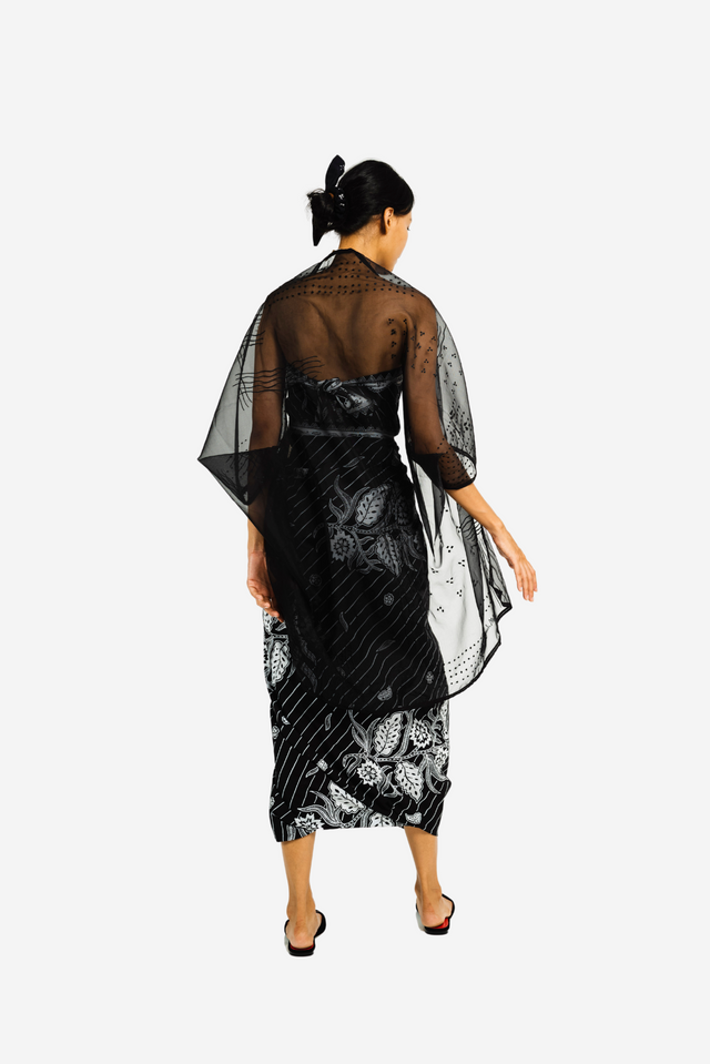 "Bayang Bening" - Outer