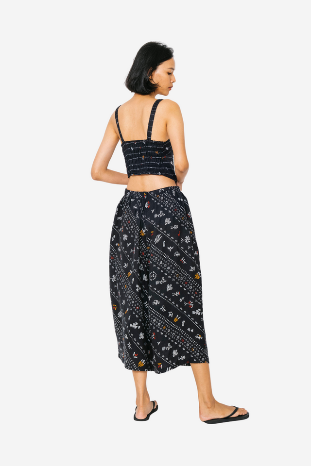 "Sejauh Mata Memandang X Dian Sastrowardoyo" "Tumbuh" - Two Buttons Midi Pants