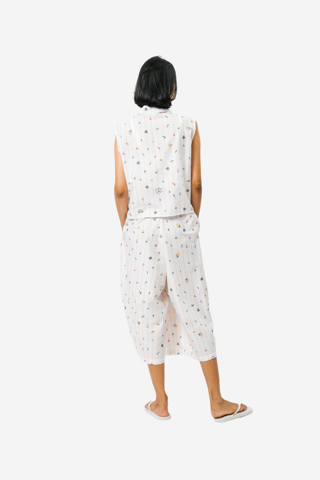 "Sejauh Mata Memandang X Dian Sastrowardoyo" "Tumbuh" - Two Buttons Midi Pants