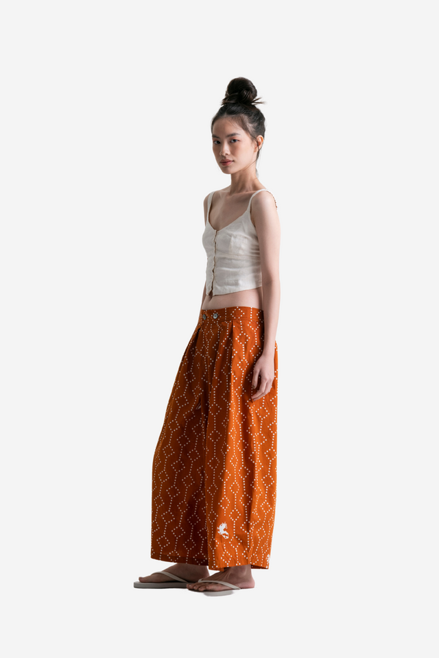 "Nitik Ayam" - Two Buttons Midi Pants