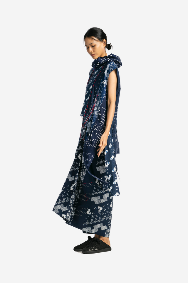 “Nada” - Sleeveless Blouse