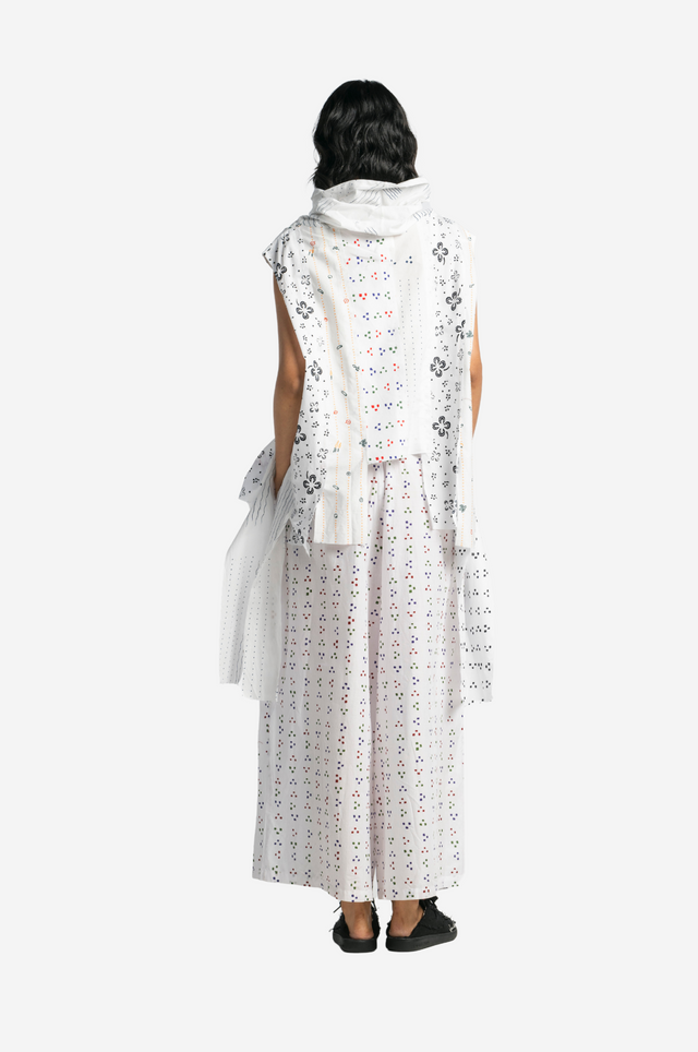 “Nada” - Sleeveless Blouse