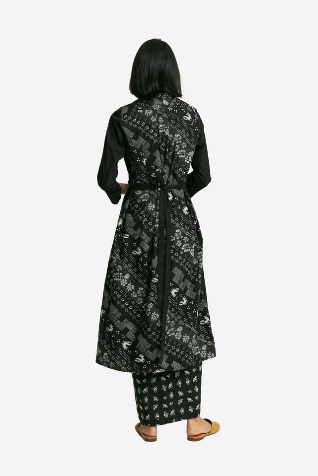 "Tambal Lereng" - Baju Nusa