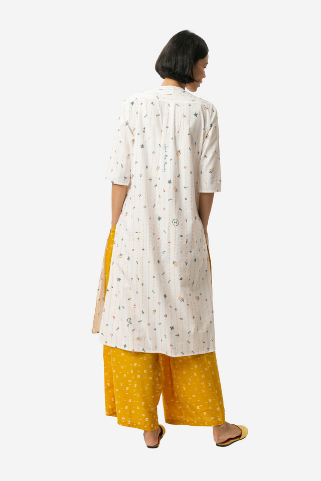 "Sejauh Mata Memandang X Dian Sastrowardoyo" "Tumbuh" - Baju Panjang