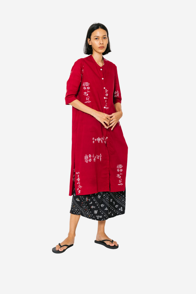 "Sejauh Mata Memandang X Dian Sastrowardoyo" "Tumbuh" - Baju Panjang