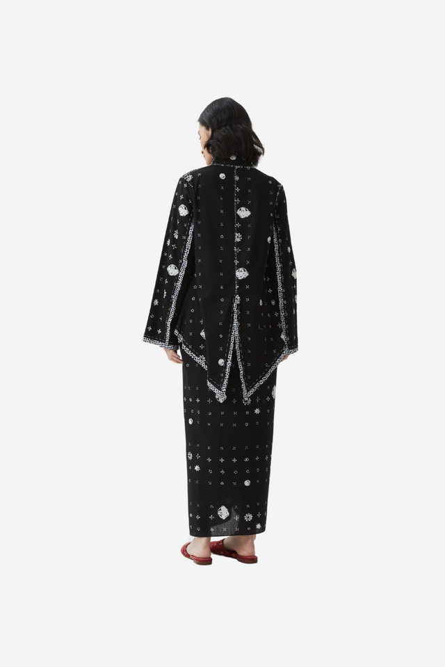 "Sejauh Mata Memandang x Eko Nugroho" Kebaya Bintang