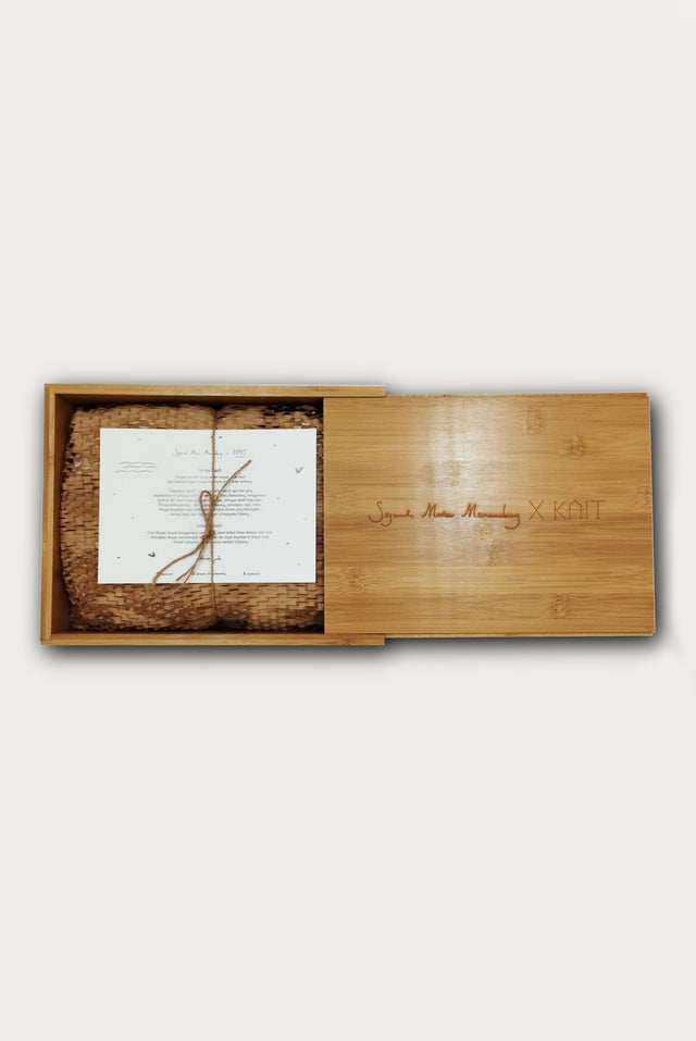 Nawangwulan "Ombak Laut" - Shawl