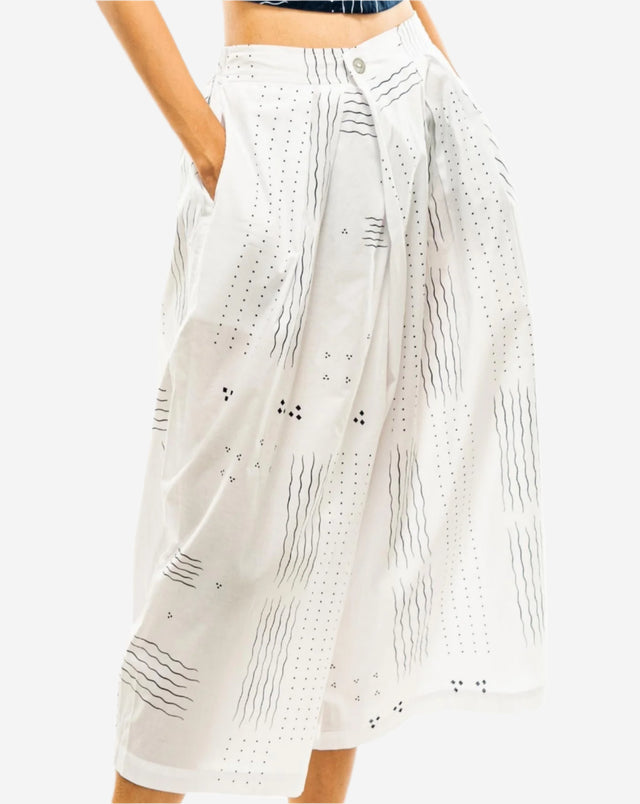 "Ombak Laut" - Two Buttons Midi Pants