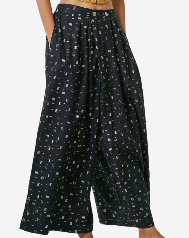 "Bambu" - Two Buttons Maxi Pants