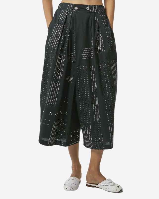 "Ombak Laut" - Two Buttons Midi Pants