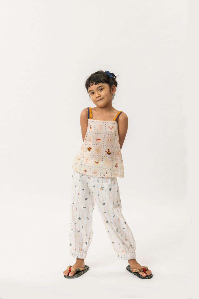 "Sejauh Mata Memandang X Dian Sastrowardoyo" "Tumbuh" - Kids Kerut Pants