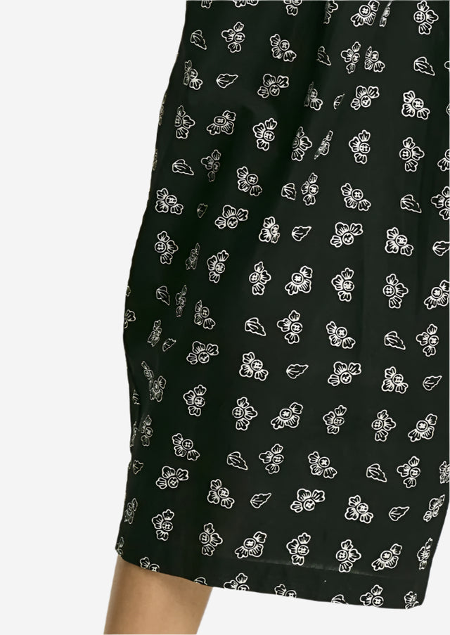 "Bunga Pencar" - Two Buttons Midi Pants