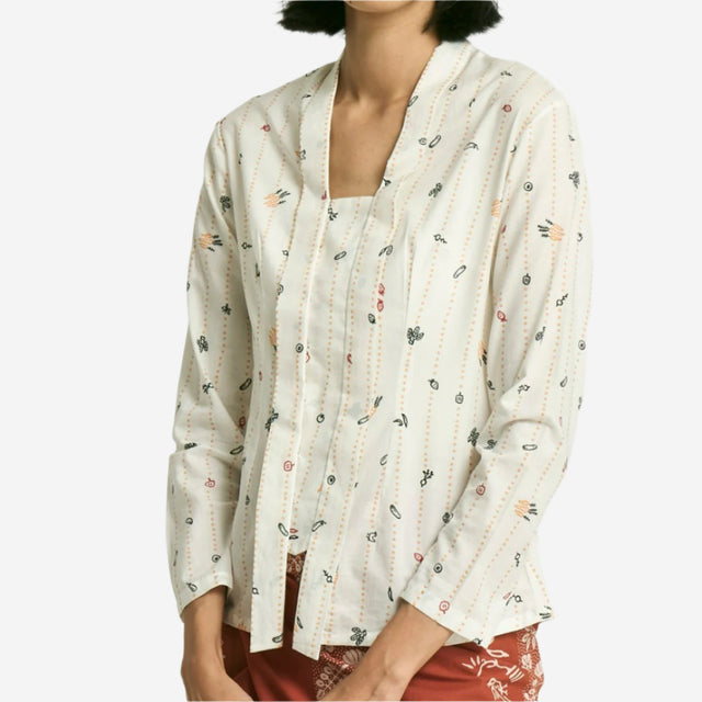 "Sejauh Mata Memandang X Dian Sastrowardoyo" "Tumbuh" - Kebaya Kutu Baru