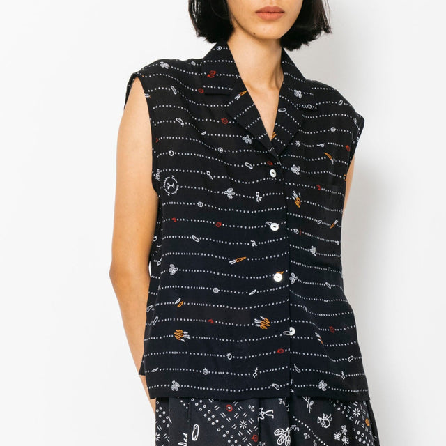 "Sejauh Mata Memandang X Dian Sastrowardoyo" "Tumbuh" - Padma Sleveless Shirt