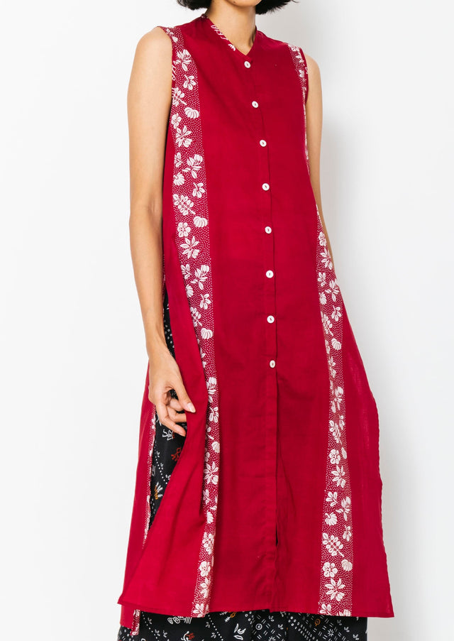 "Sejauh Mata Memandang X Dian Sastrowardoyo" "Tumbuh & Flora" - Baju Santai