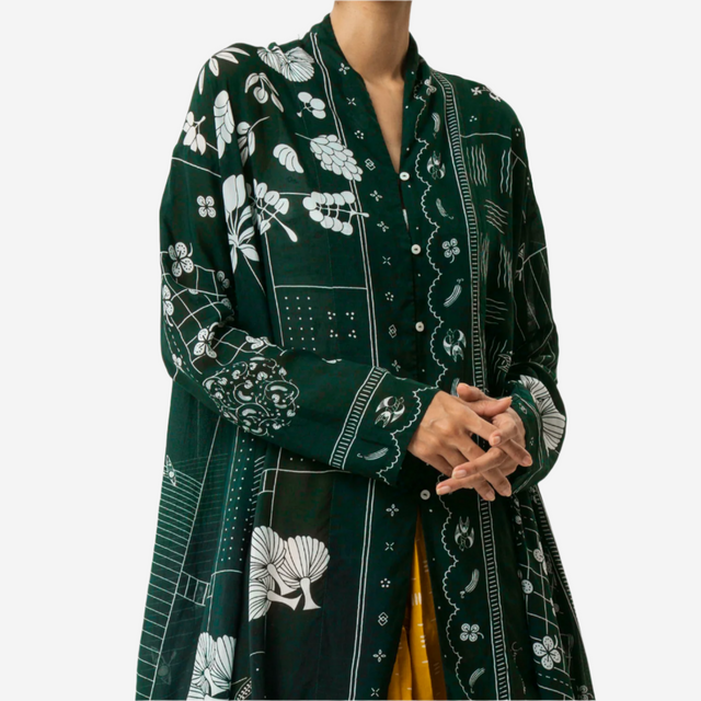 "Tambal" - Kebaya Panjang