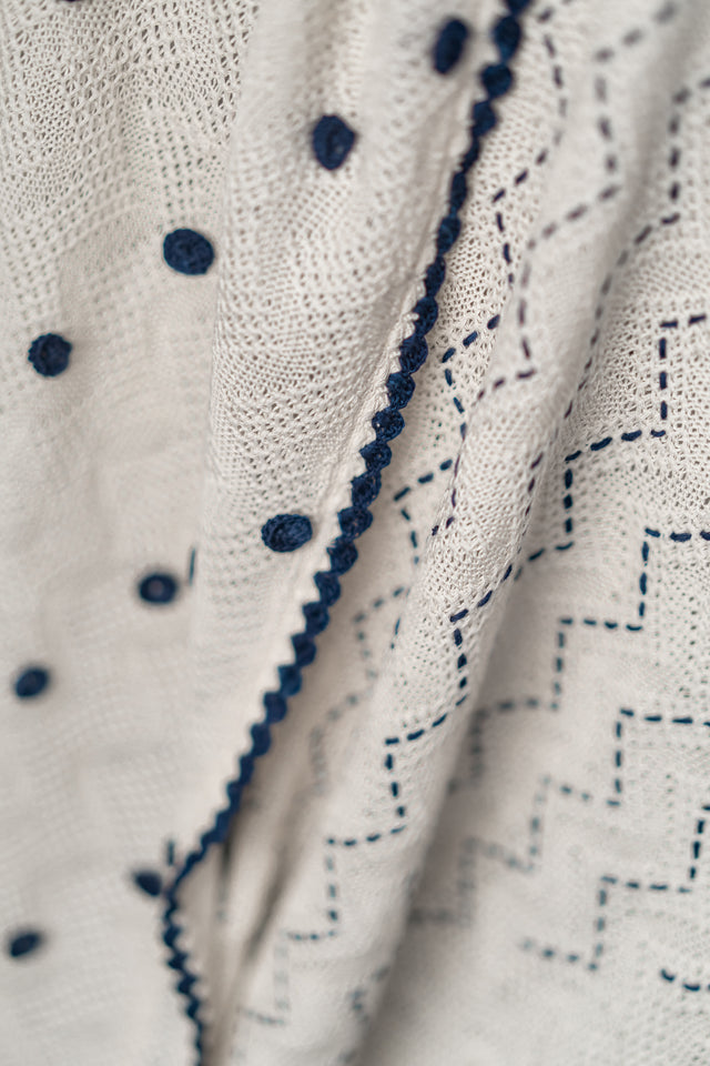 Nawangwulan "Ombak Laut" - Shawl