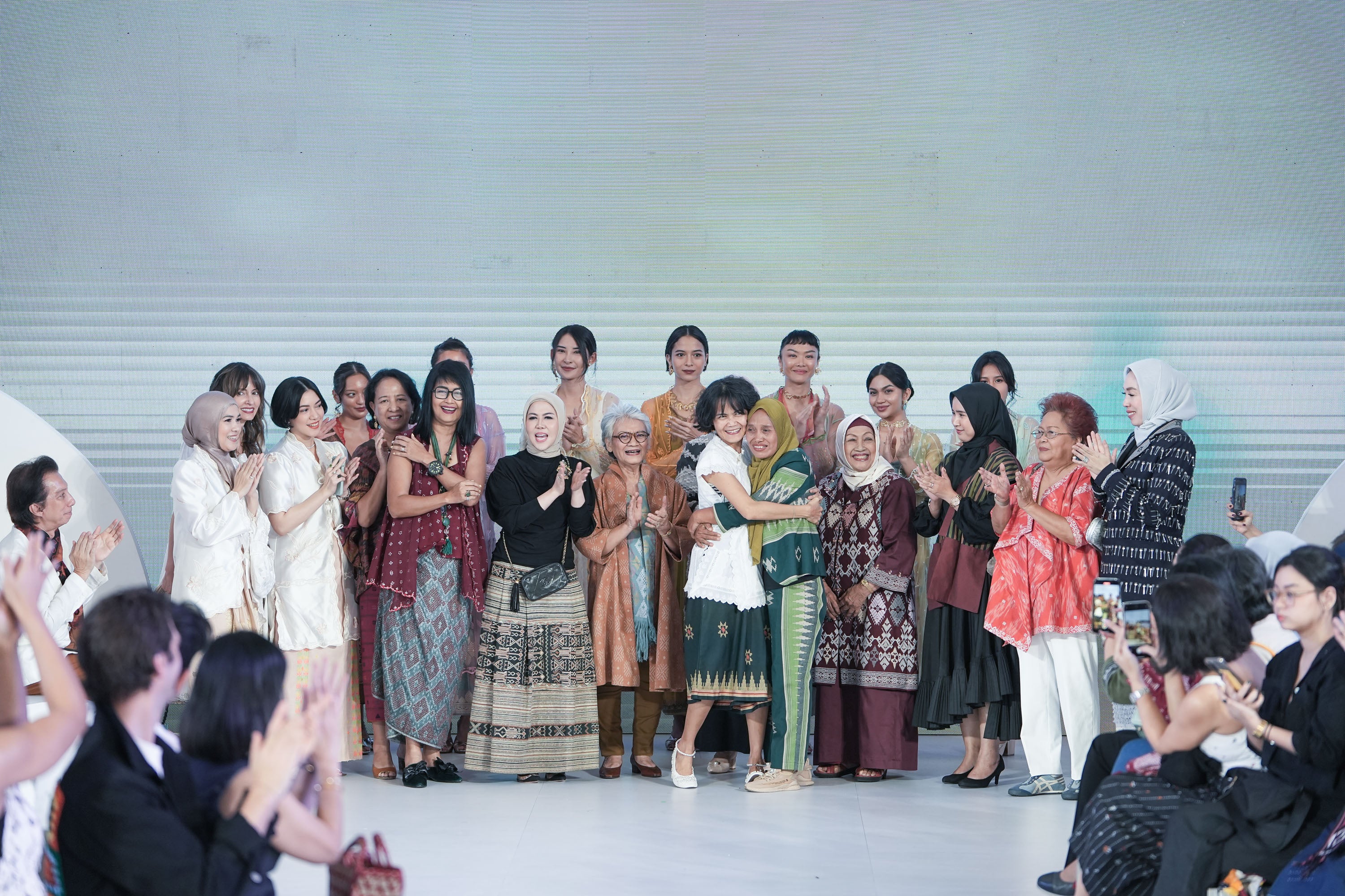Sejauh Mata Memandang x Cita Tenun Indonesia Unveil the "RONA" Collection