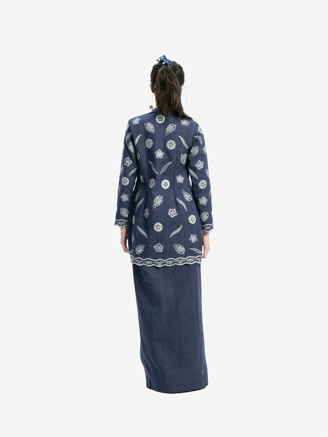 "Tarum-Denim" - Kebaya Bunga Laut