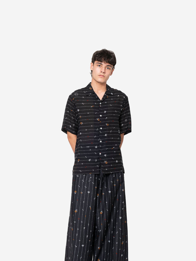 "Sejauh Mata Memandang X Dian Sastrowardoyo" "Tumbuh" - Santai Shirt