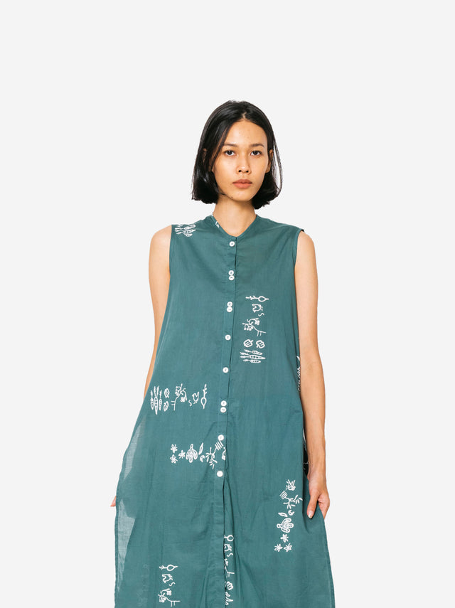 "Sejauh Mata Memandang X Dian Sastrowardoyo " "Tumbuh" - Baju Santai