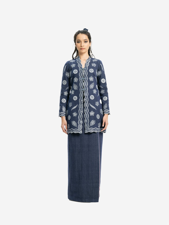 "Tarum-Denim" - Kebaya Bunga Laut