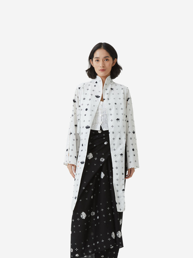 "Sejauh Mata Memandang x Eko Nugroho" Kebaya Saras