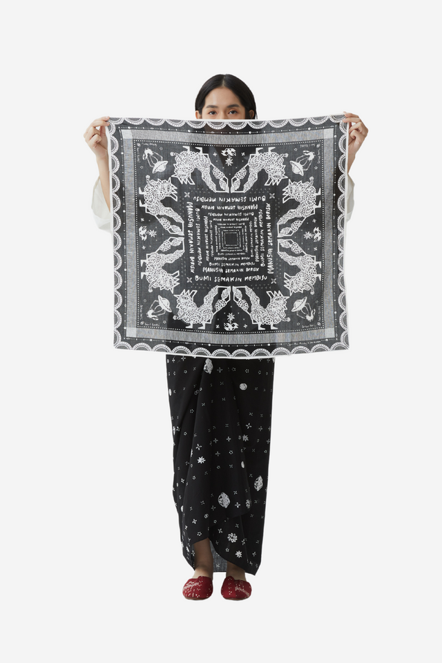 ”Sejauh Mata Memandang X Eko Nugroho” "Bumi Membisu" - Bandana