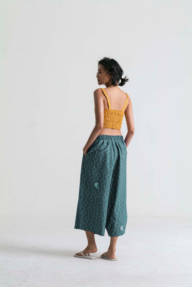 "Nitik Ayam" - Two Buttons Midi Pants