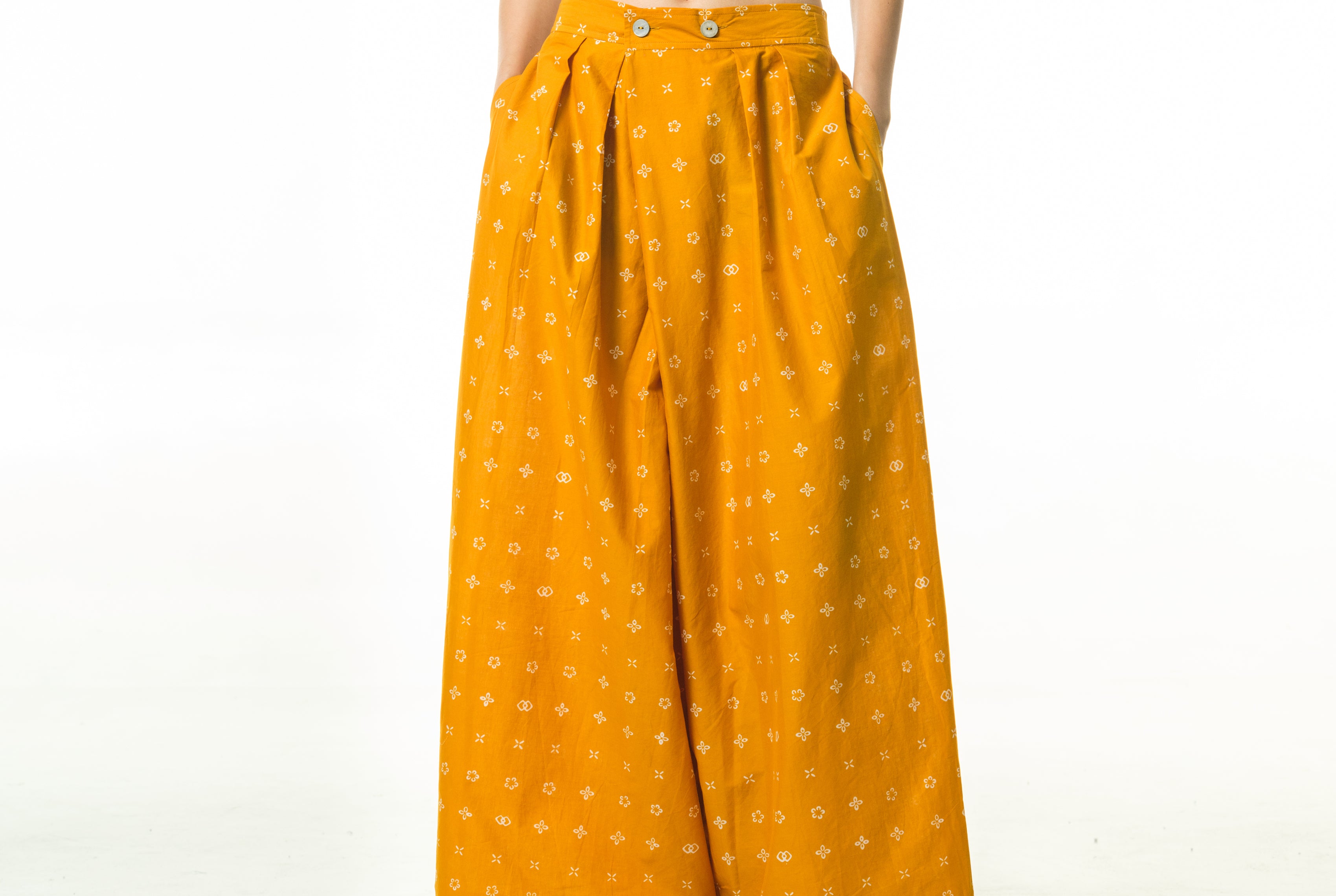 &quot;Wiji&quot; - Two Buttons Maxi Pants