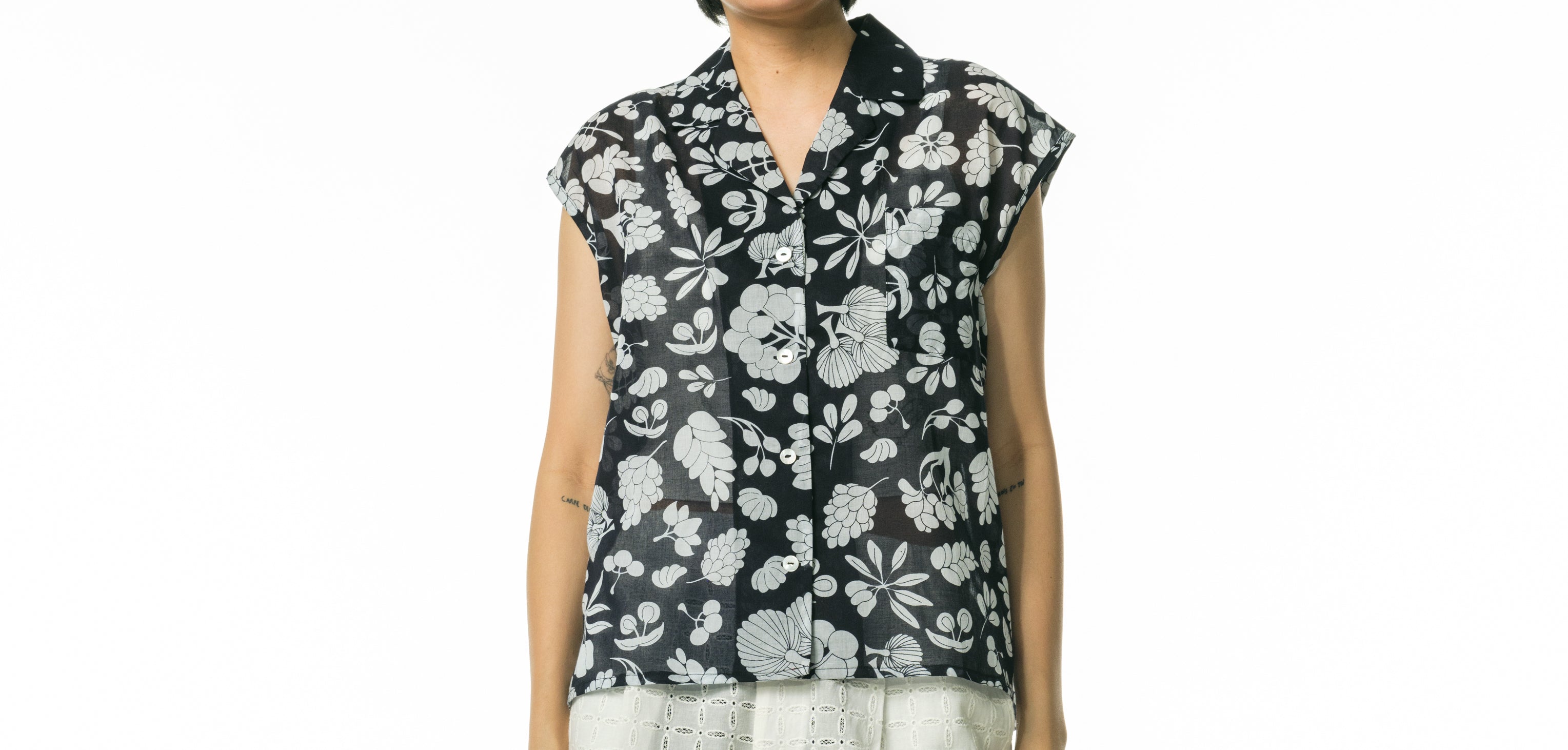 &quot;Flora&quot; - Padma Sleveless Shirt